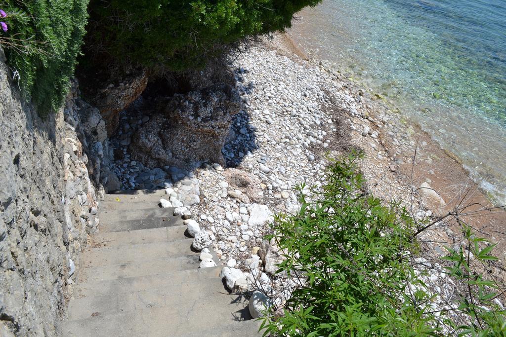 Glyfa Corfu Apartments Barbati Bagian luar foto